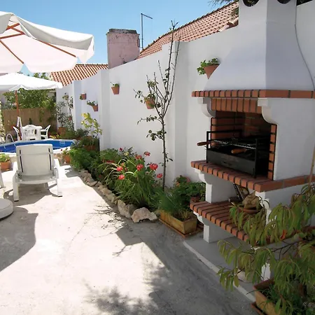 בית נופש Secret Garden - Romantic With Patio And Pool - Privacy
