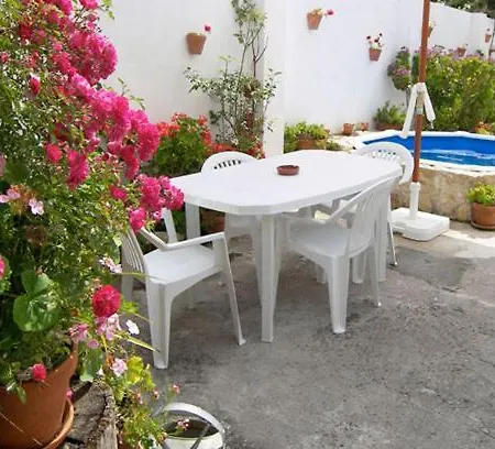 Secret Garden - Romantic With Patio And Pool - Privacy Reguengo Grande